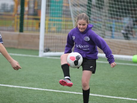 Cedars Camp - girl keepy ups